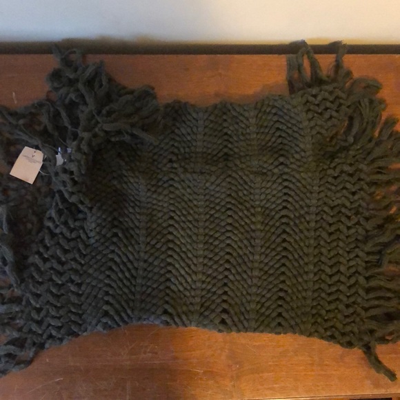 NWT American eagle knit neck scarf